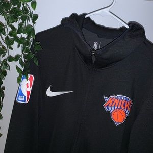 Nike NBA knicks sip up.